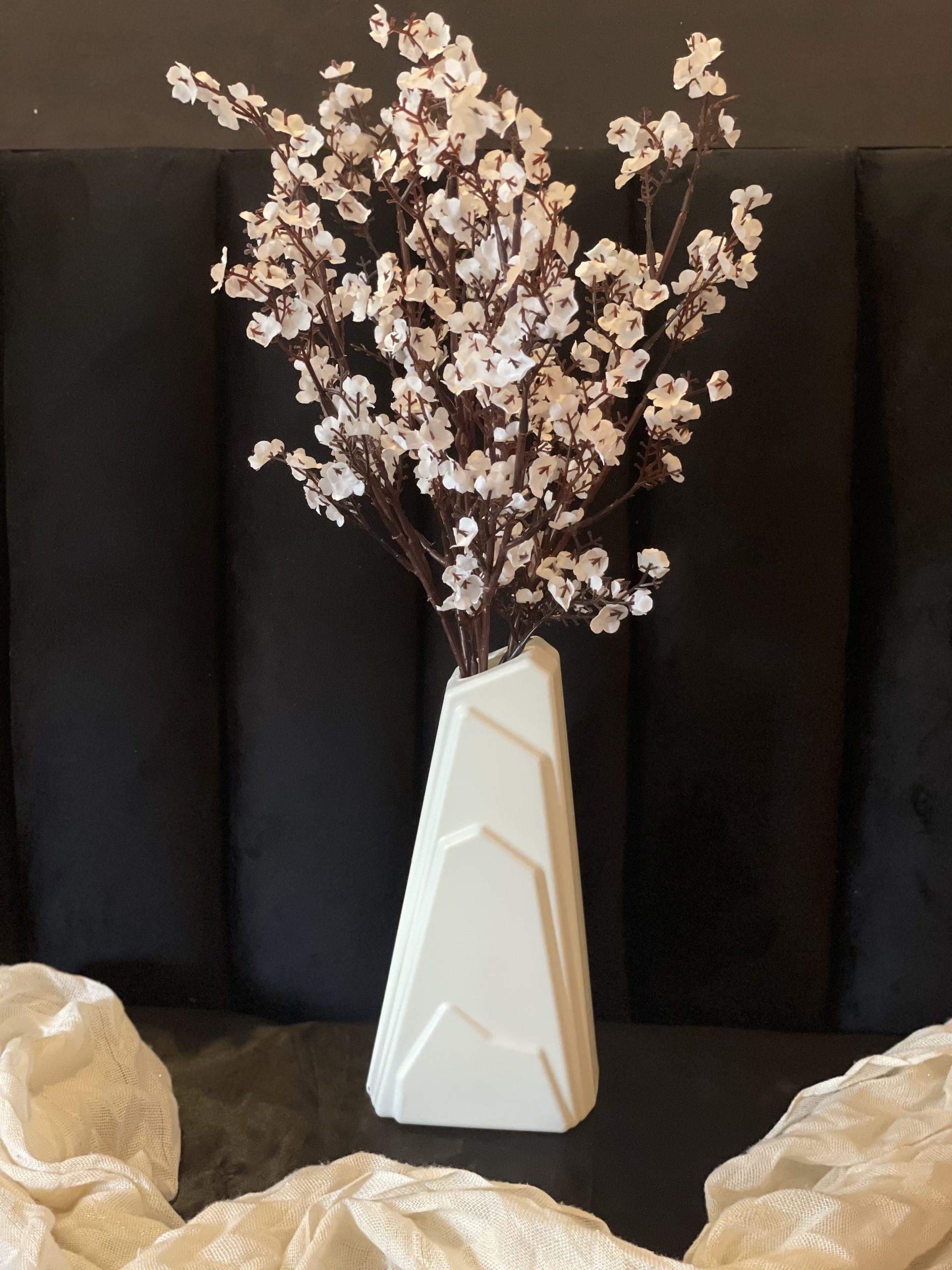 Modern Crest Vase with Snow Bud Stem
