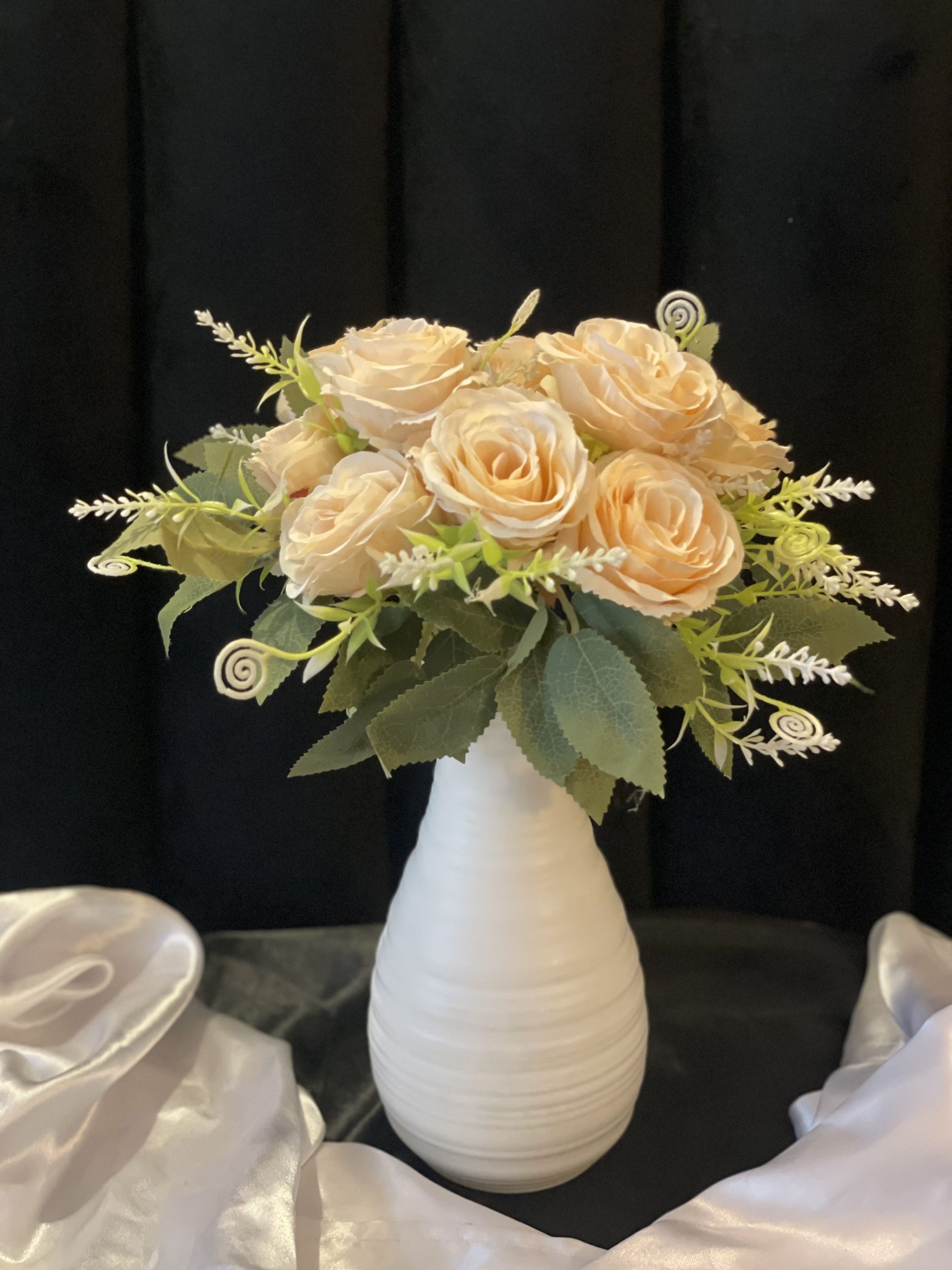 Elegant Tide Vase with 2 Timeless Rose Bunches